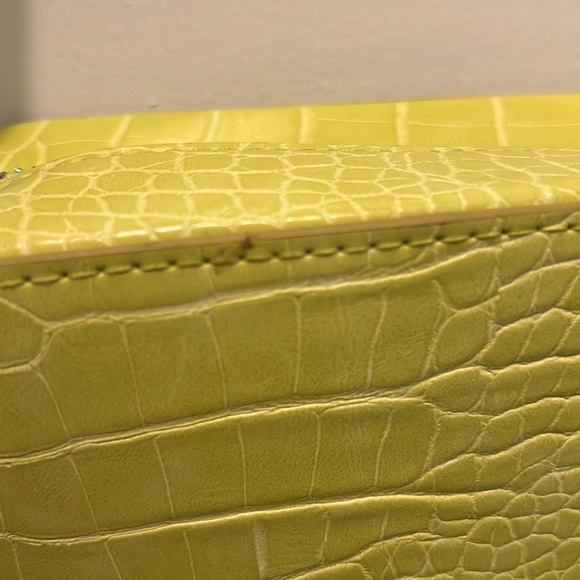 WILD FABLE LIME GREEN CROSSBODY BAG - Picture 4 of 6